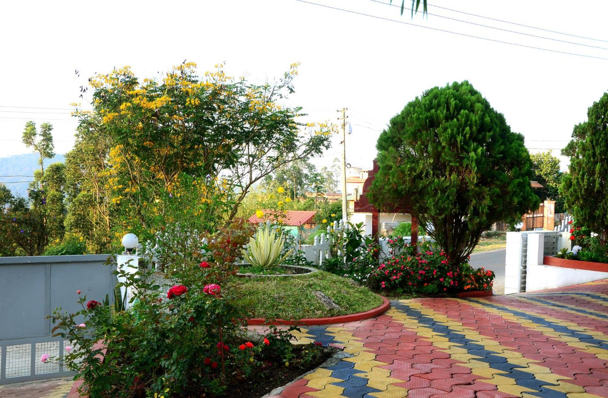 Lakezone Holiday Resort Munnar Exterior photo